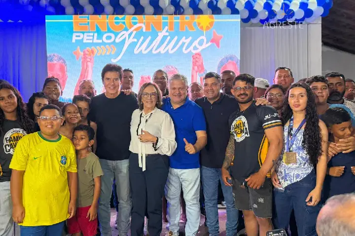 Ceará-Mirim: encontro no Centro Esportivo com o vereador Carlos Filho reforça apoio a Júlio César
