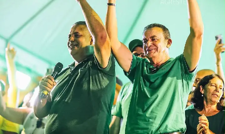 JUSTIÇA ELEITORAL JULGA IMPROCEDENTE AÇÃO DA OPOSIÇÃO E MANTÉM O PREFEITO LEANDRO VARELA E O VICE TATÁ