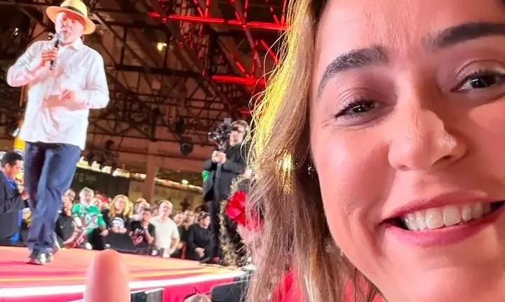 Ao lado de Lula, Samanda participa da convenção que oficializa  candidatura à reeleição do presidente