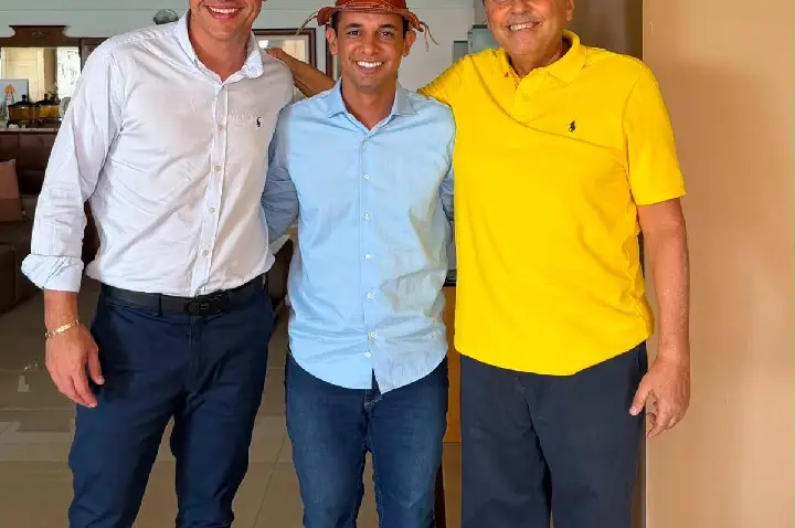 Carlos Eduardo declara apoio a Allyson Bezerra e anuncia pré-candidatura a deputado estadual pelo União Brasil