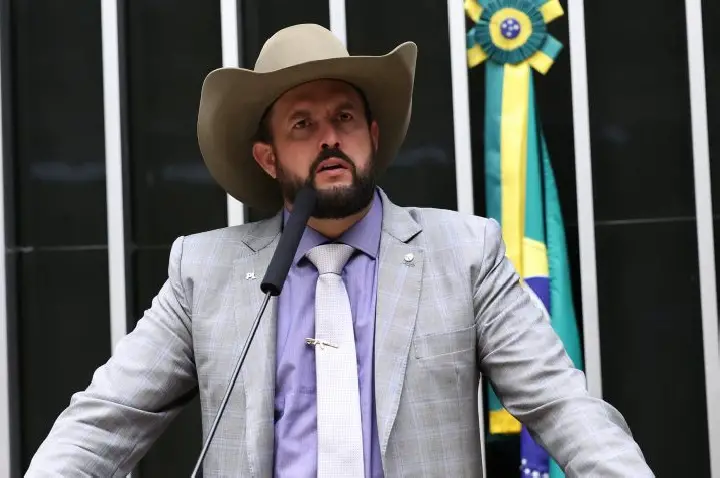 Comissão aprova auxílio para donos de veículos a diesel, para compensar o aumento de biodiesel