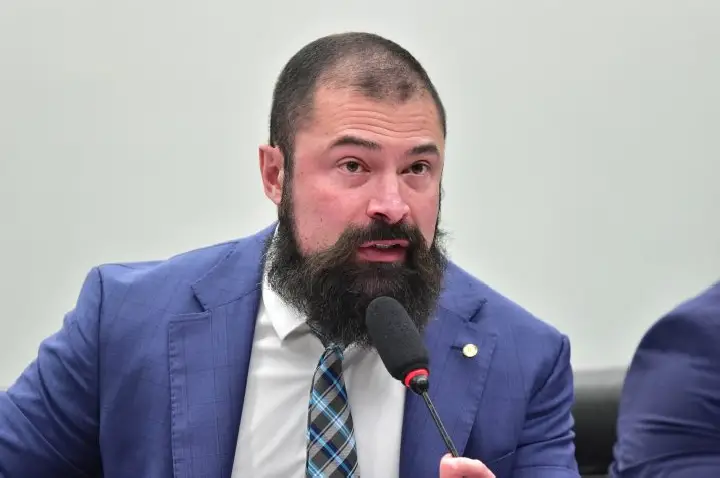 Comissão aprova pensão especial para dependentes de policiais mortos em serviço