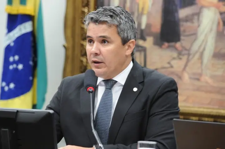 Comissão aprova prioridade na emissão de documentos para vítimas de violência doméstica