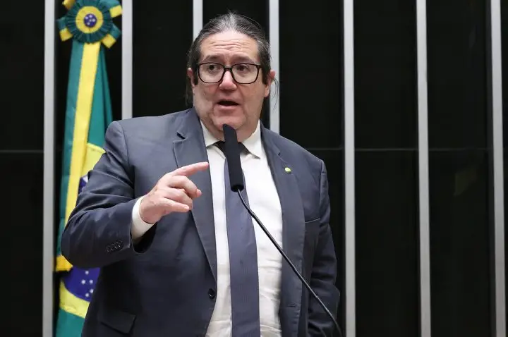 Comissão aprova prioridade para diagnóstico precoce e ensino específico para alunos com autismo