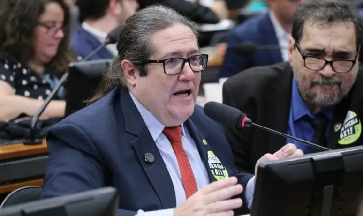 Comissão aprova projeto que assegura criação de grêmios estudantis nas escolas