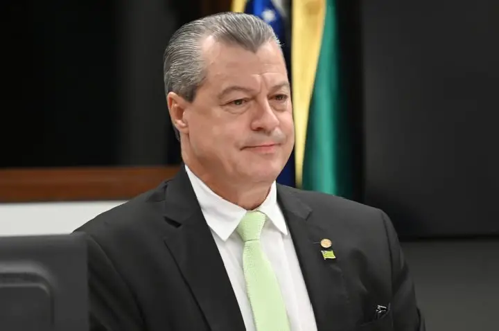 Comissão aprova proposta que dispensa autorização de idoso para denúncia de agressão física