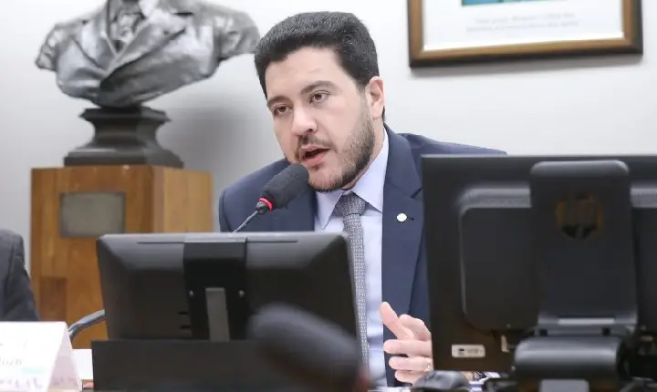 Comissão debate diretrizes para regulação das plataformas digitais