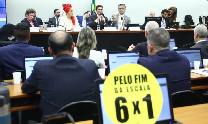 Comissão sobre fim da escala 6x1 ouve sindicatos e movimentos sociais nesta terça-feira