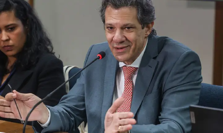Haddad pede que Congresso enfrente problema dos supersalários