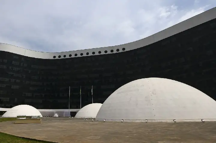 IA pode gerar mais fake news nas eleições, alertam especialistas