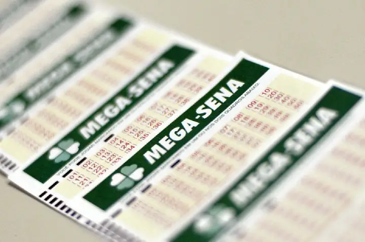 Mega Sena acumula e pode pagar R$ 100 milhões neste domingo