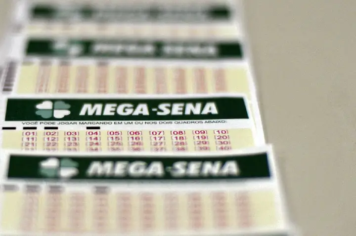 Mega-Sena acumula e prêmio principal vai para R$ 27 milhões