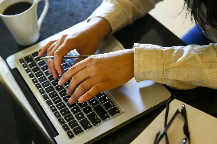 ONU Mulheres oferece formação digital gratuita; saiba como participar
