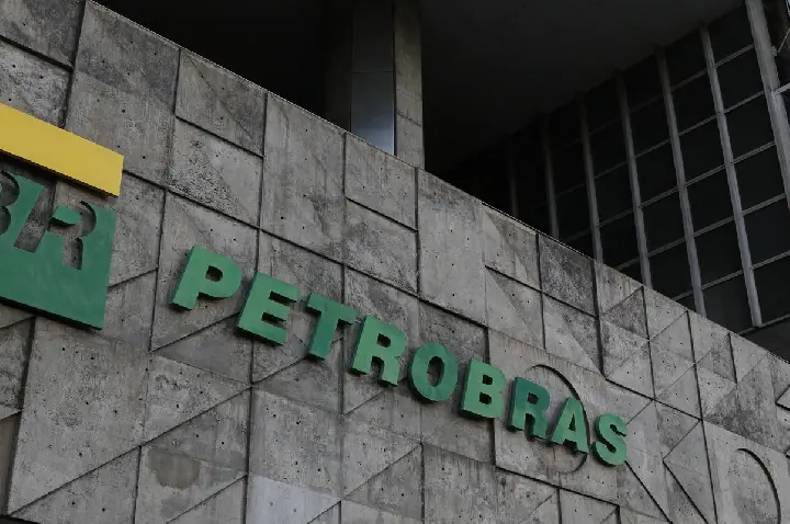 Petrobras abre 150 vagas em programa de estágio; veja como participar