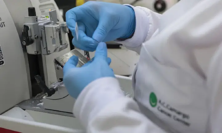 Publicada lei que amplia prevenção e controle do câncer no SUS