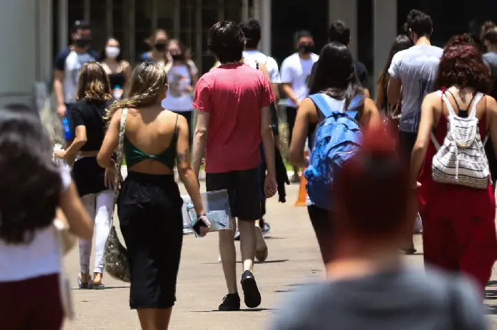 Unesco: matrículas no ensino superior mais que dobraram no mundo 