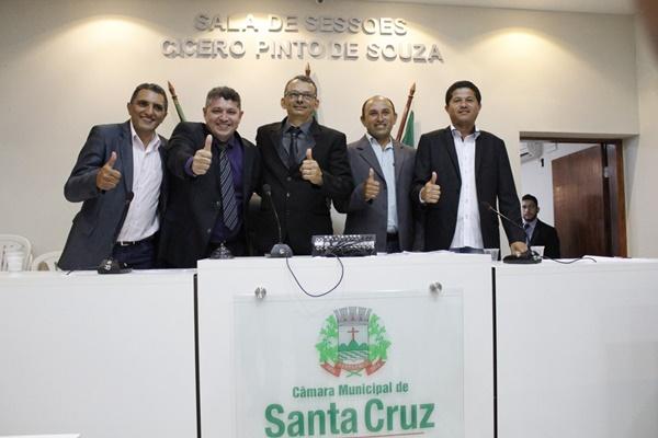 Em meio a confusão, vereadores elegem nova mesa diretora na Câmara de Santa Cruz, RN