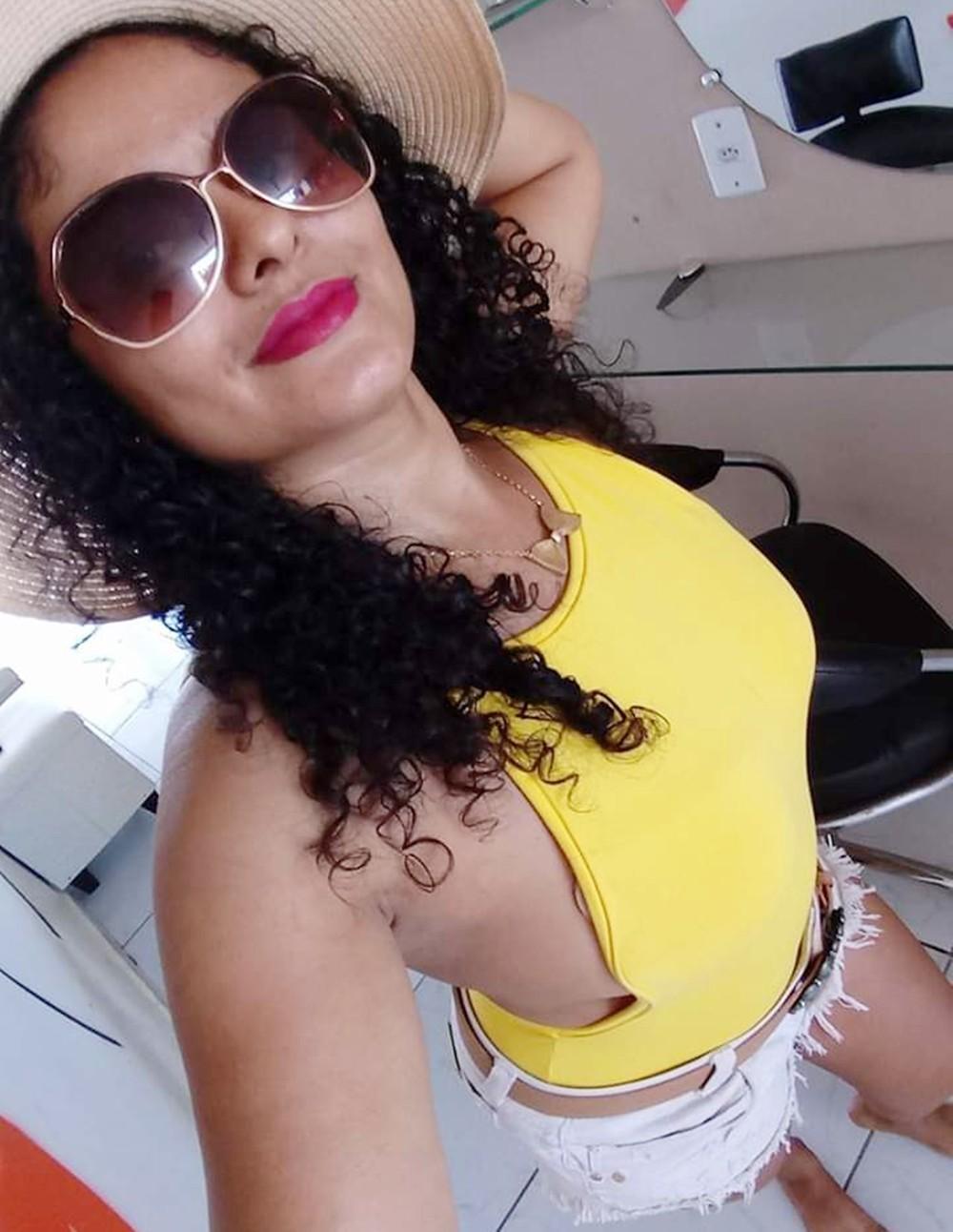 Mulher é assassinada a facadas na Zona Oeste de Natal