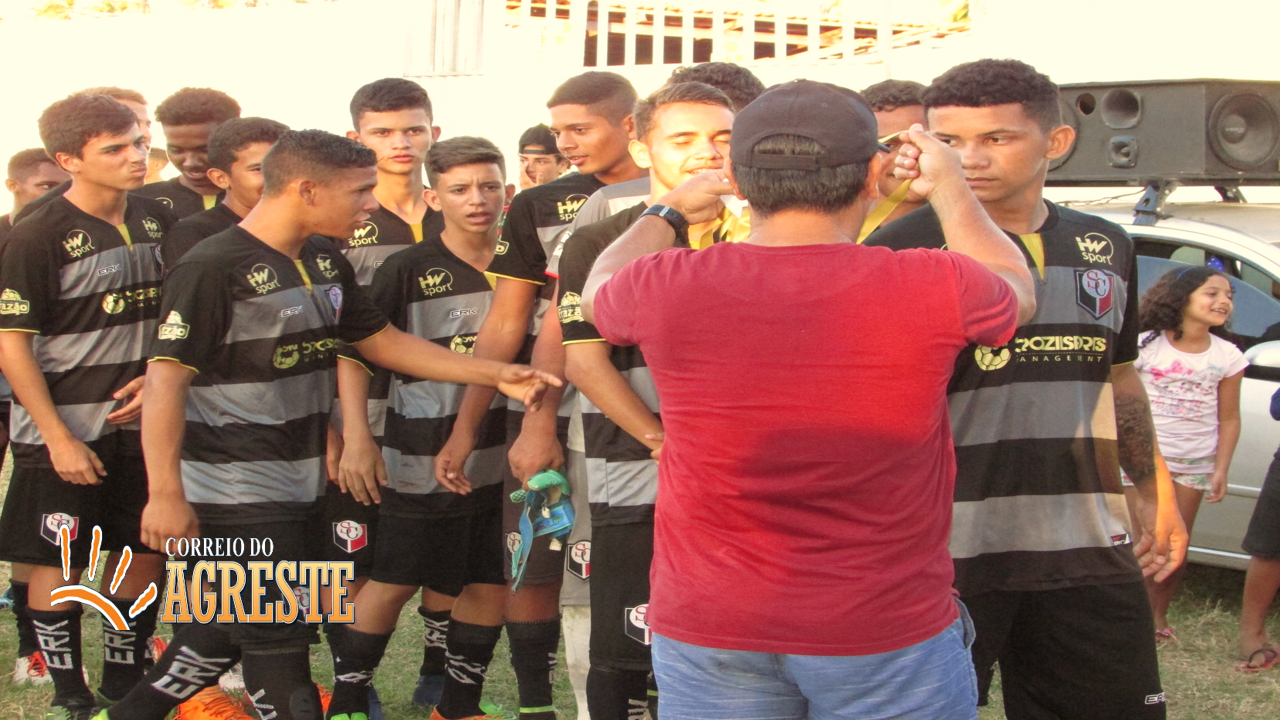 Santa Cruz de Arez é campeã na categoria sub 15 da IV Copa Guaraíras