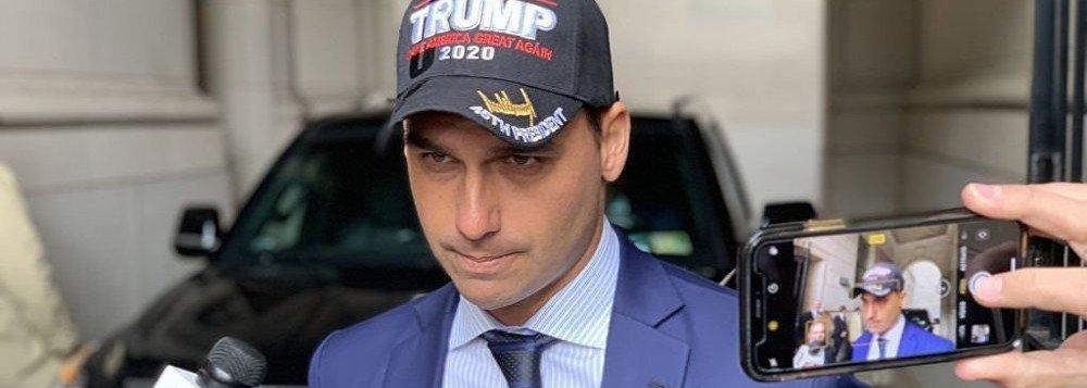 Eduardo Bolsonaro propõe que Parlamento venezuelano faça golpe de Estado