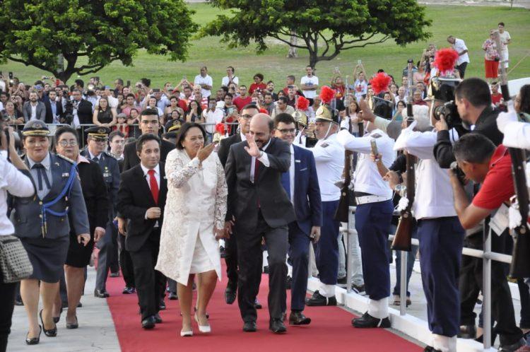 Fátima Bezerra assume Governo dizendo que herda “legado dramático”