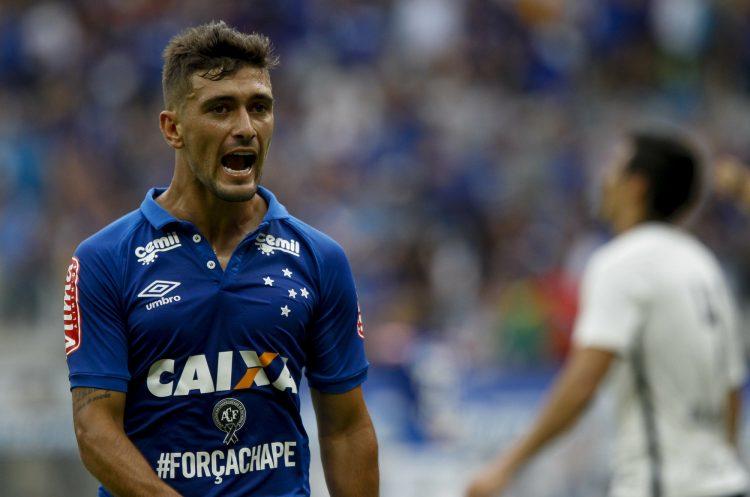 Negociando com o Flamengo, Arrascaeta diz receber ameaças de torcedores