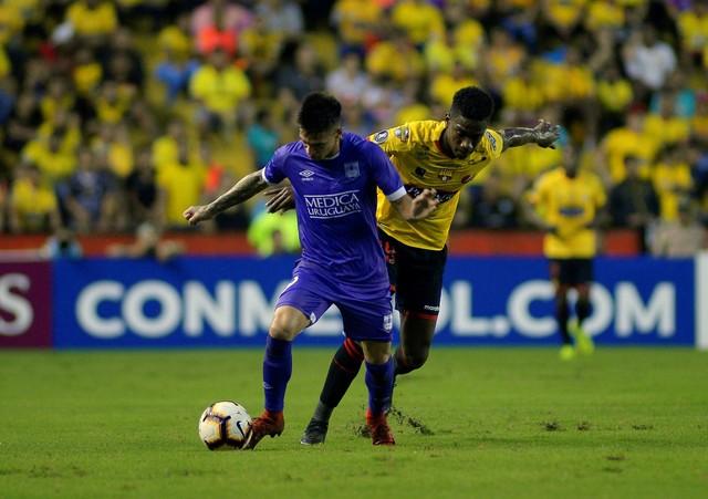 Barcelona vence no Equador, mas Defensor avança para encarar o Atlético-MG