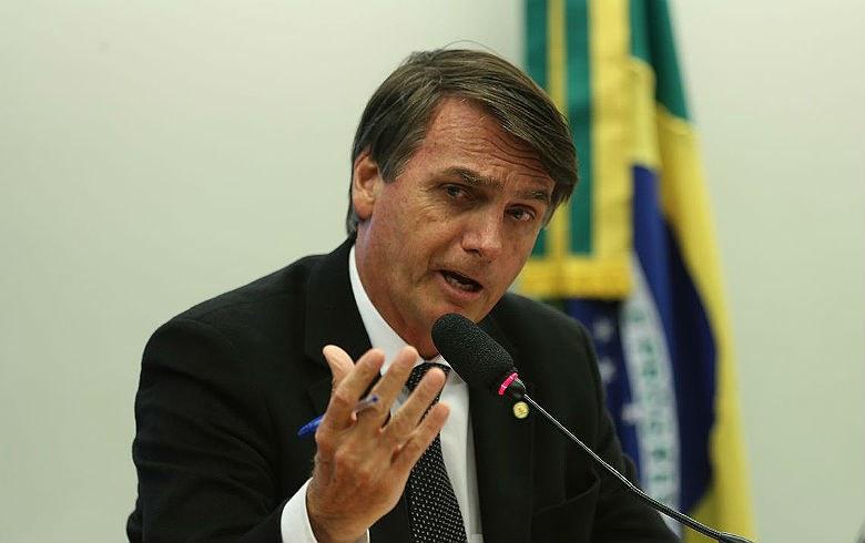 Crise no novo governo sugere incapacidade de mediação política de Bolsonaro