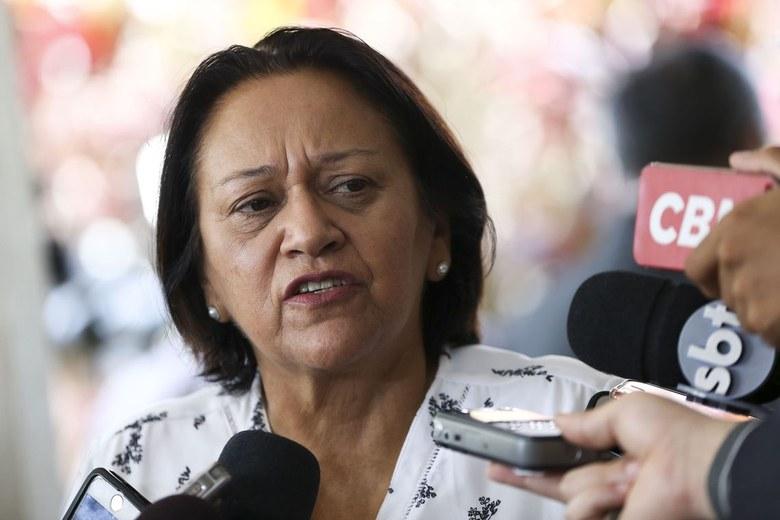 Facebook é condenado por não retirar fake news contra Fátima Bezerra