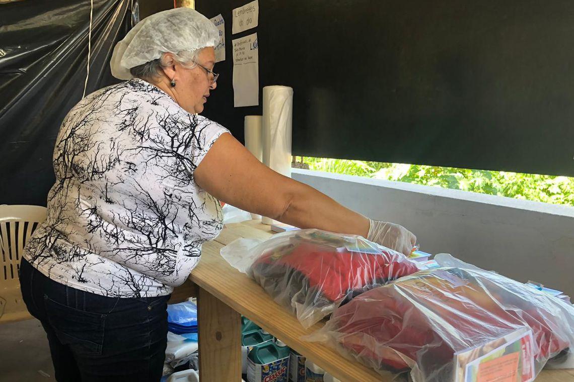 Igreja se transforma em lavanderia para higienizar fardas de bombeiros