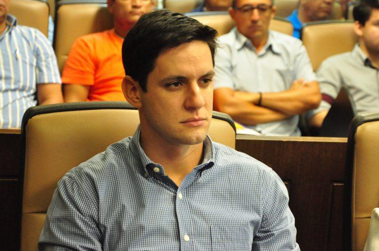 Parte da reforma de Bolsonaro é desumana, afirma Rafael Motta