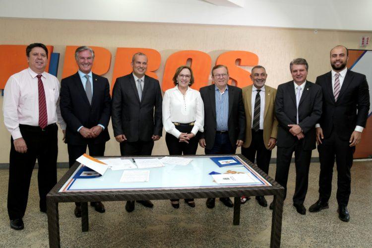 Senadora Zenaide Maia se filia ao PROS com o fim do PHS