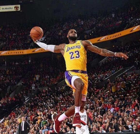 Lesionado nos Lakers, LeBron está fora do resto da temporada da NBA