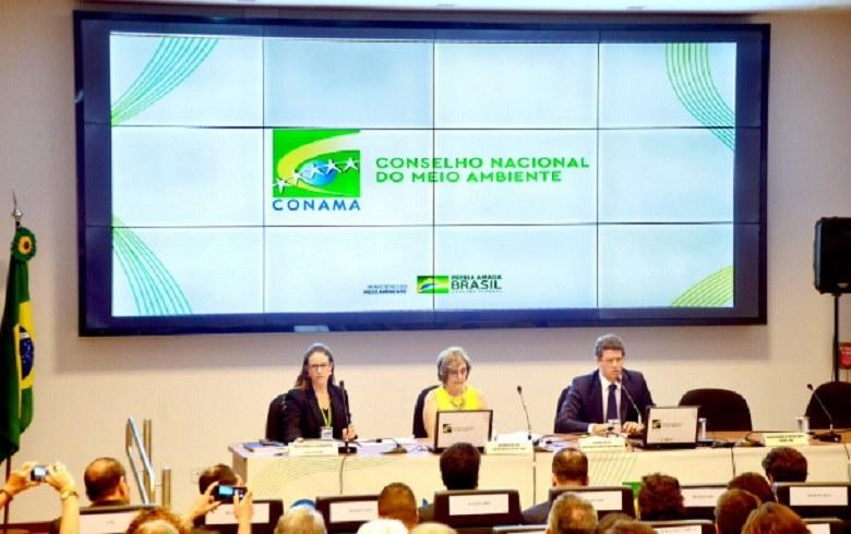 Ministro Ricardo Salles exclui conselheiros suplentes de reunião do Conama