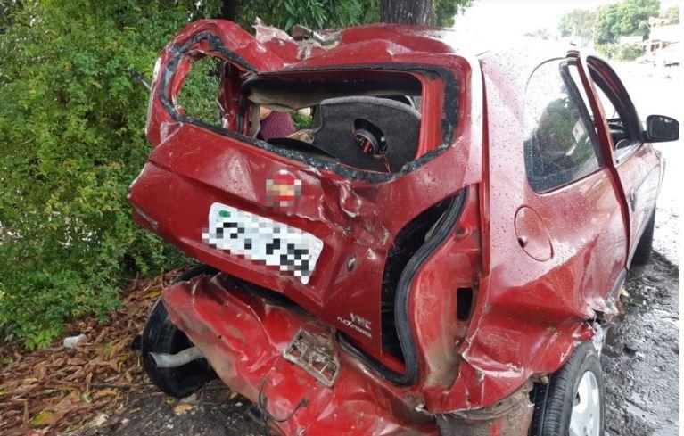 Quatro pessoas ficam feridas em acidente acidente na BR 101, no Ibura