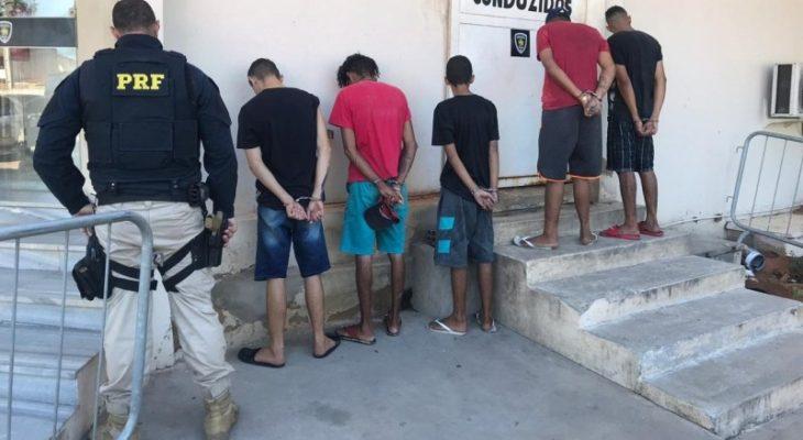 Criminosos deixam faltar gasolina em carro roubado e são presos pela PRF no RN