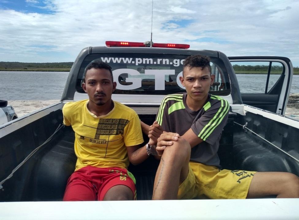 Dupla é presa pela Polícia Militar em Georgino Avelino com veículo roubado em Natal