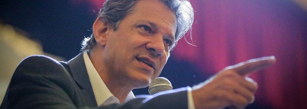 HADDAD: MILITARES ENTRARAM NUMA FRIA AO AVALIZAR BOLSONARO