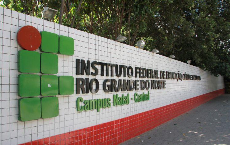 IFRN publica editais com abertura de 240 vagas em pós-graduações