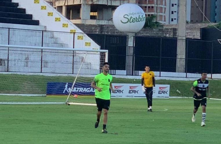 Maicon já treina no ABC esperando o Brasileiro da Série C