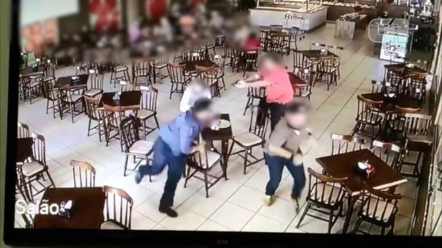 Vídeo mostra momento em que empresário é baleado dentro de restaurante em Natal