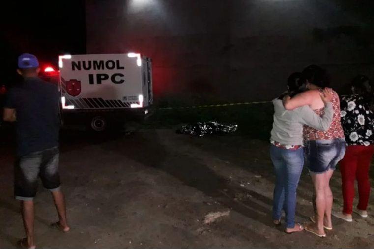 Vingança: homem morre e irmão fica ferido após serem alvejados a tiros