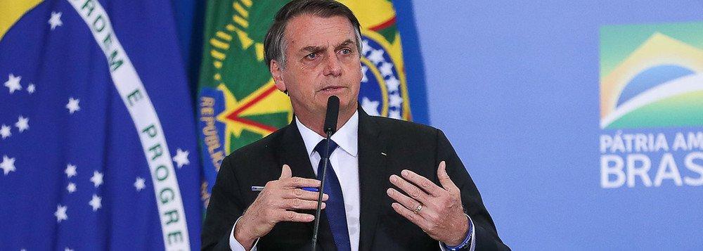 BOLSONARO TENTA AUTOGOLPE COM CERCO AO CONGRESSO E JUDICIÁRIO