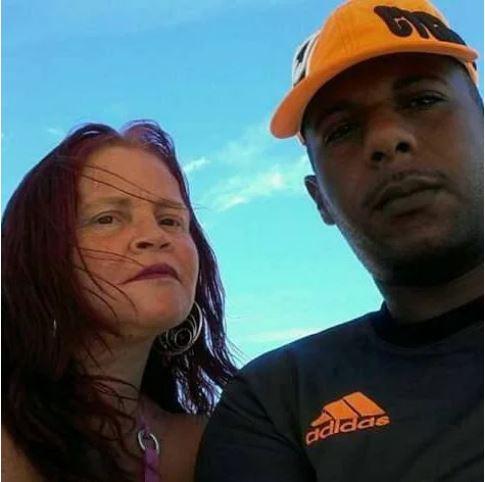 Casal é executado com vários tiros dentro do banheiro de casa