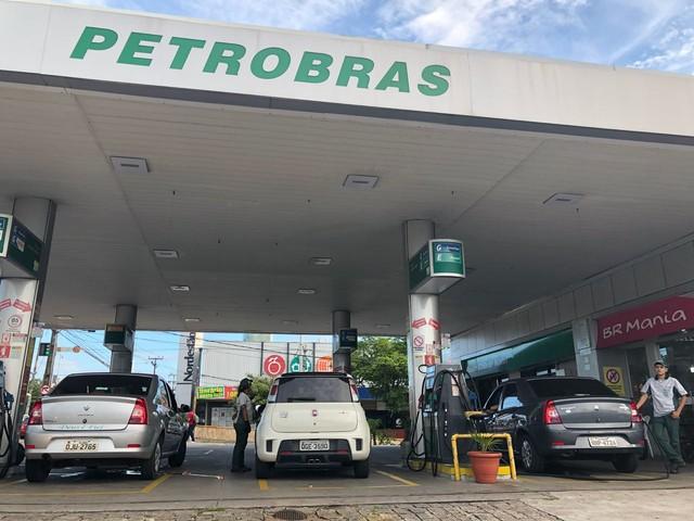 Lei proíbe capacetes e máscaras em postos de combustíveis e manifestações em Natal