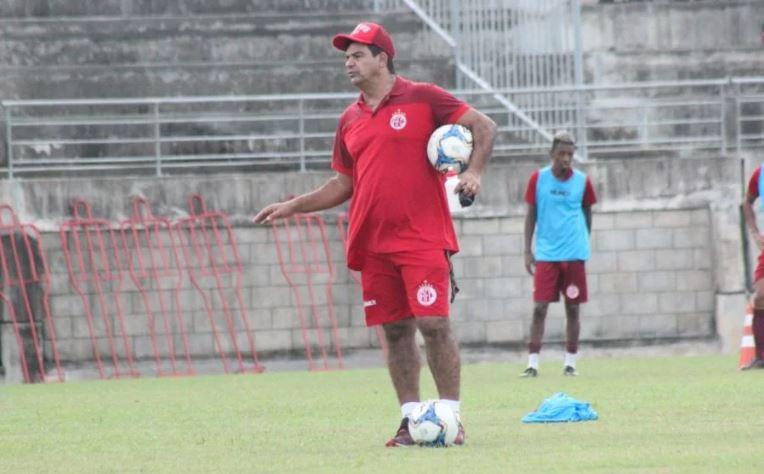 América aplica goleada de 8 a 0 no Serrano