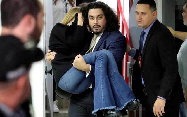 Najila diz à polícia que íntegra de vídeo com Neymar estava em tablet que foi furtado