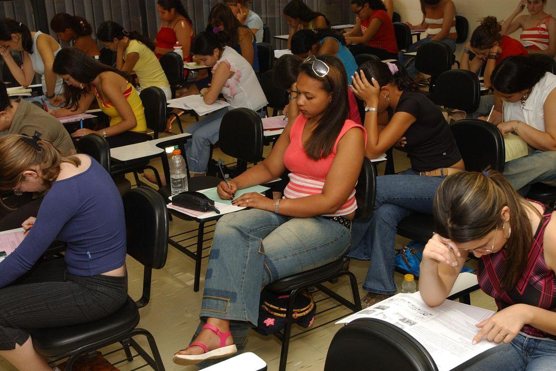 Canditados na lista de espera do ProUni devem comprovar informações