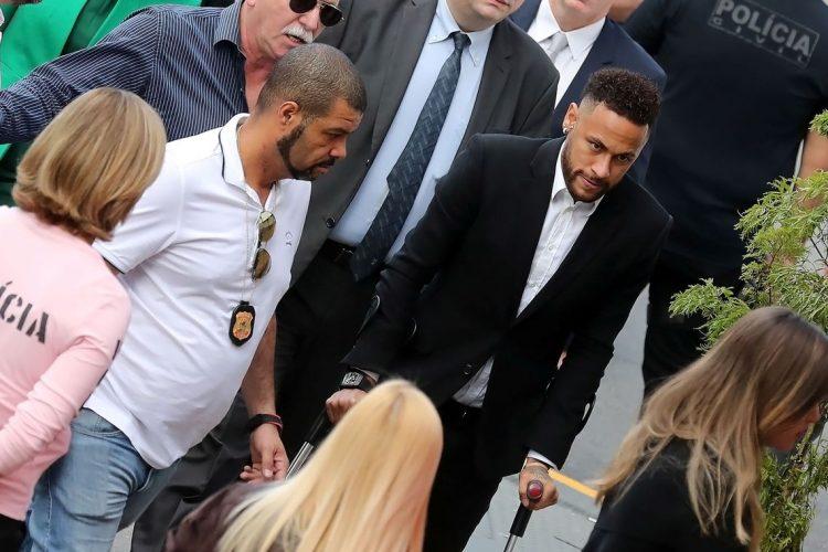 Delegada encerra investigações sobre caso do jogador Neymar Jr.