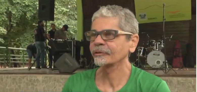 Depois de vencer o câncer na língua, cantor volta aos palcos